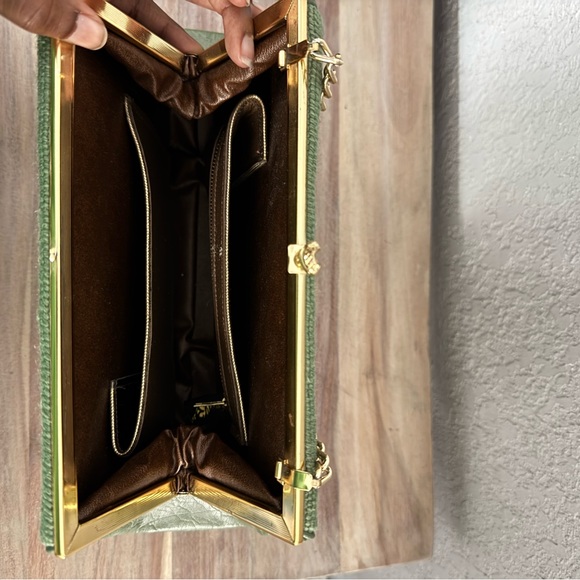 Vintage 1960s Fabric Needlepoint Floral Green Chain Bag - Picture 6 of 6